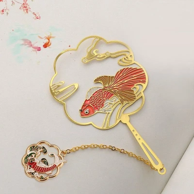 Закладка для книг с подвеской "Резвящаяся рыбка" (латунь)