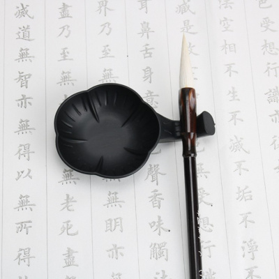 Тушечница с ручкой-подставкой для кистей "Черный цветок"