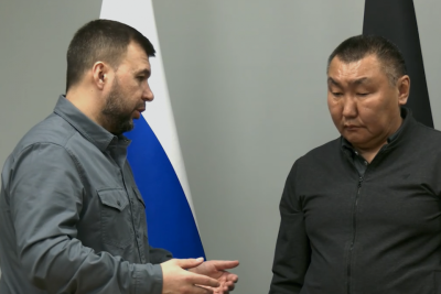 Глава ДНР Денис Пушилин встретился с братом Героя России Дмитрия Егорова из Якутии / Мария Горохова   