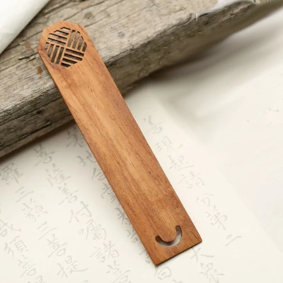 Закладка для книг "Оконные рисунки. Заходящее солнце" (падук)