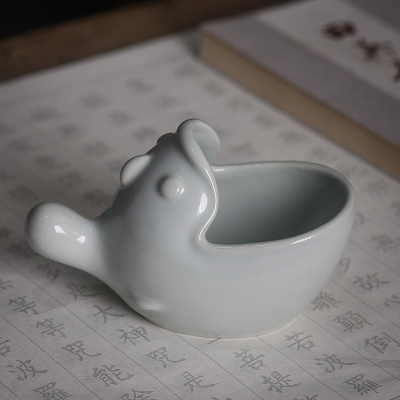 Тушечница с держателем для кисти "Рыба с большим ртом" цвет: белый