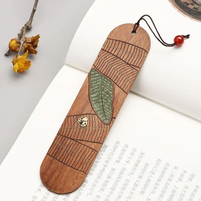 Закладка для книг "Банановые листья и шум дождя" (латунь, палисандр)