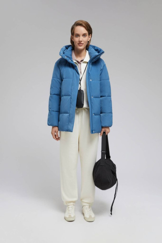 Утепленная куртка с капюшоном