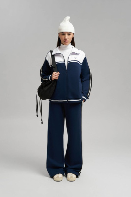 Толстовка свободного кроя из футера