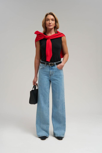 Джинсы расклешенного кроя