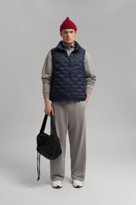 Стеганый пуховый жилет