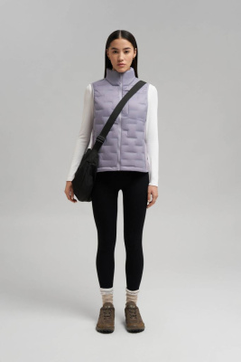 Стеганый пуховый жилет