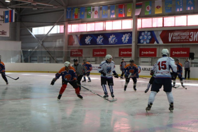 В Нерюнгри стартовал хоккейный турнир V спартакиады зимних видов спорта / Нарыйа Пахомова Нерюнгри Нерюнгринский Республика Саха (Якутия)