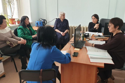 В Якутии началась профессиональная стажировка работников муниципальных архивов / Иван Неустроев   Республика Саха (Якутия)