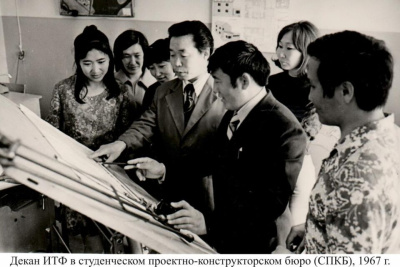 Профессор СВФУ Рево Скрябин: «Кто не идет вперед, тот идет назад» / ЯСИА   