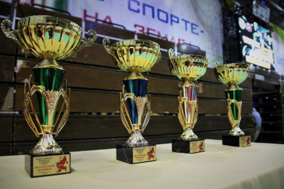 В Якутске сформируют состав сборной республики на чемпионат Дальнего Востока по пауэрлифтингу / Дьулустаан Сергеев Якутск Якутск Республика Саха (Якутия)