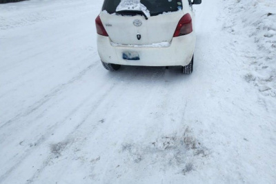 Пожилую пару пешеходов сбил автомобиль в Момском районе / ЯСИА   