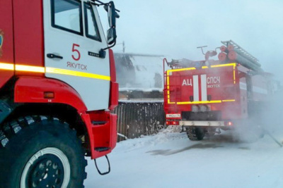 В Якутске загорелось здание училища олимпийского резерва / ЯСИА Якутск Якутск Республика Саха (Якутия)