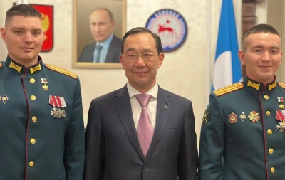 Глава Якутии встретился с Героями России Игорем Юргиным и Николаем Соболевым / ЯСИА   