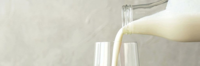 Изготовители кефира улучшают производство после исследования Роскачества /    