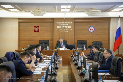 Свыше 4 тысяч молодых специалистов нуждаются в жилье в селах Якутии / Айаал Аргунов   