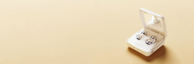 Названы интересные гаджеты лета: очки-телевизоры, серьги-наушники и очень дешевый смартфон /    