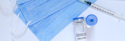 В США вакцинированным людям разрешили не носить маски. Почему это плохая идея /    