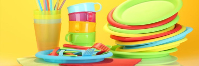 Во Франции запретили посуду из пластика /    