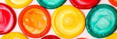 Роскачество исследует презервативы /    