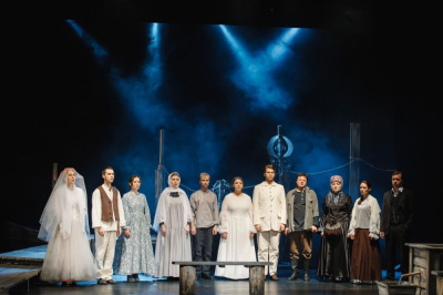 После премьеры спектакля «Гроза» вручили награды /    