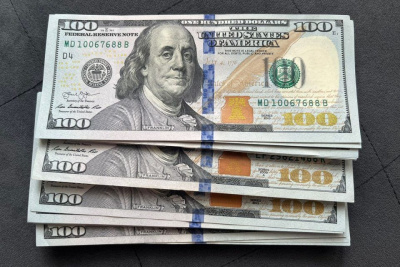 Курс доллара на Мосбирже вырос до 92,52 рубля / ЯСИА   