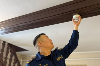 Порядка 7500 пожарных извещателей установили в домах Якутии в 2024 году / ЯСИА   