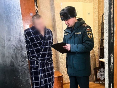 Около 300 профилактических рейдов по пожарной безопасности провели в Якутии с начала года / ЯСИА   Республика Саха (Якутия)