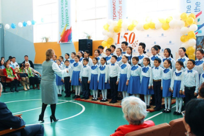 Первая школа Хангаласского района Якутии отметила 150-летний юбилей / ЯСИА   