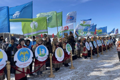 В селе Майя стартовали республиканские соревнования отцов и сыновей «Аҕа күрэҕэ – 2024» / ЯСИА   
