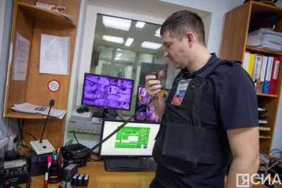 В Якутске постоялица хостела, испугавшись штрафа, украла сломанную музыкальную колонку / ЯСИА Якутск Якутск Республика Саха (Якутия)