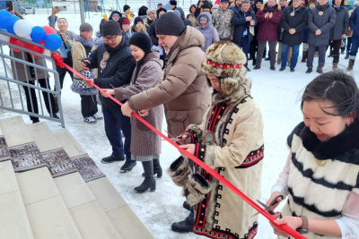 Новое здание школы открыли в арктическом селе Батагай-Алыта взамен аварийному / ЯСИА   
