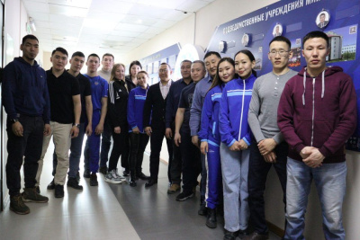 В Минспорте Якутии напутствовали сборную в преддверии чемпионата России по мас-рестлингу / Дьулустаан Сергеев   