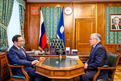 Глава Якутии поставил задачи не снижать темпов допобеспечения и оснащения участников СВО / ЯСИА   