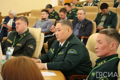 В Якутске обсудили эффективность охраны лесов на Дальнем Востоке / Нарыйа Пахомова   