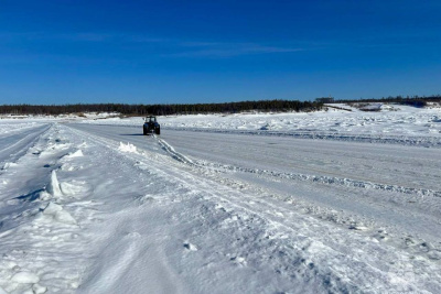 На двух ледовых переправах в Намском районе снизили грузоподъемность / ЯСИА   