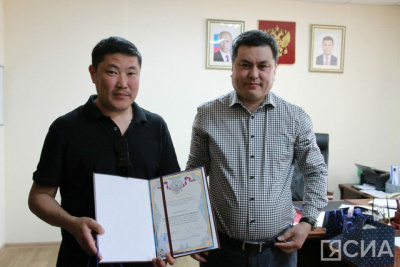 Врач из Якутии провел мастер-класс по лазерной хирургии в Калмыкии / Саина Титова   