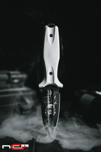 Тактический нож N.C. Custom Grave 2.0 LE Stormtrooper blackwash, сталь AUS-10, рукоять White Elastron