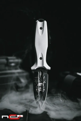 Тактический нож N.C. Custom Grave 2.0 LE Stormtrooper blackwash, сталь AUS-10, рукоять White Elastron