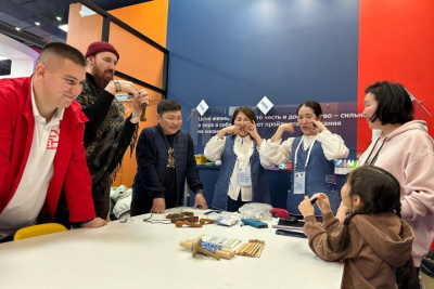 Педагоги из Якутии провели мастер-классы на площадке ВДНХ в Москве / ЯСИА   