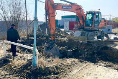 Срочные ремонтные работы газопровода проводят на улице Чернышевского в Якутске / ЯСИА Якутск Якутск Республика Саха (Якутия)