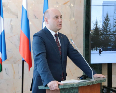 В администрации района поздравили с Днем местного самоуправления /    