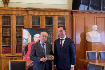 Глава Якутии встретился с ректором МГУ Виктором Садовничим / ЯСИА   