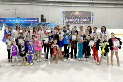 Фигурное катание в Удачном продолжает развиваться /    