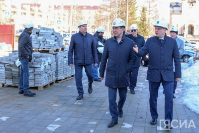 Глава Якутии проверил, как идет строительство крупных социальных объектов в Мирном / ЯСИА Мирный Мирнинский Республика Саха (Якутия)