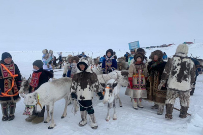 Оленевод с 28-летним стажем Роман Туприн: «Мы приобщаем детей к оленеводству с малого возраста» / Мария Горохова   