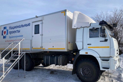 Более 800 жителей Нюрбинского района прошли осмотры в мобильных медицинских комплексах с начала года / ЯСИА   