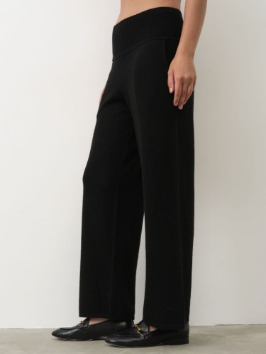 Брюки из пуха яка 05122 черные