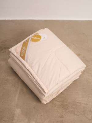 Стеганое одеяло из пуха верблюда CO49 пудровое 200*220