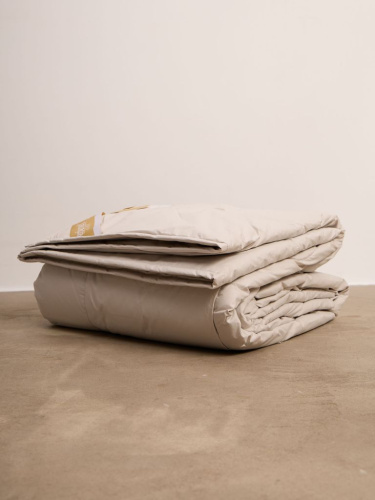 Стеганое одеяло из пуха верблюда CO50 серое 200*220